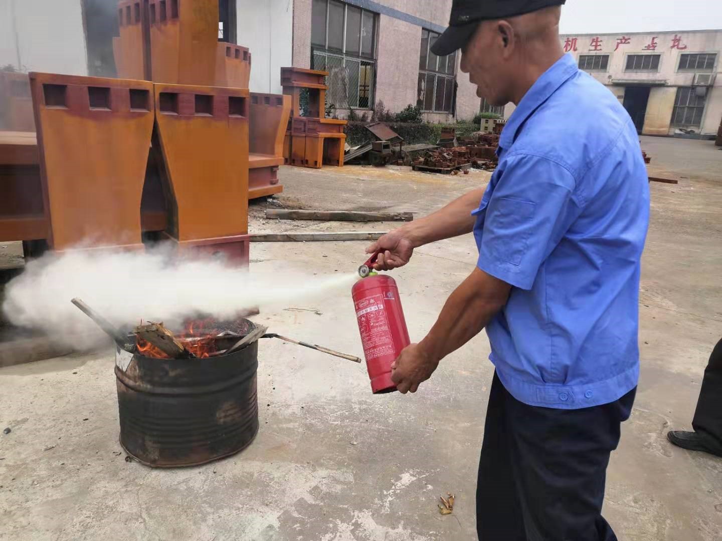 數(shù)控雕銑機(jī),模具雕銑機(jī),立式加工中心,石墨雕銑機(jī)-凱博數(shù)控